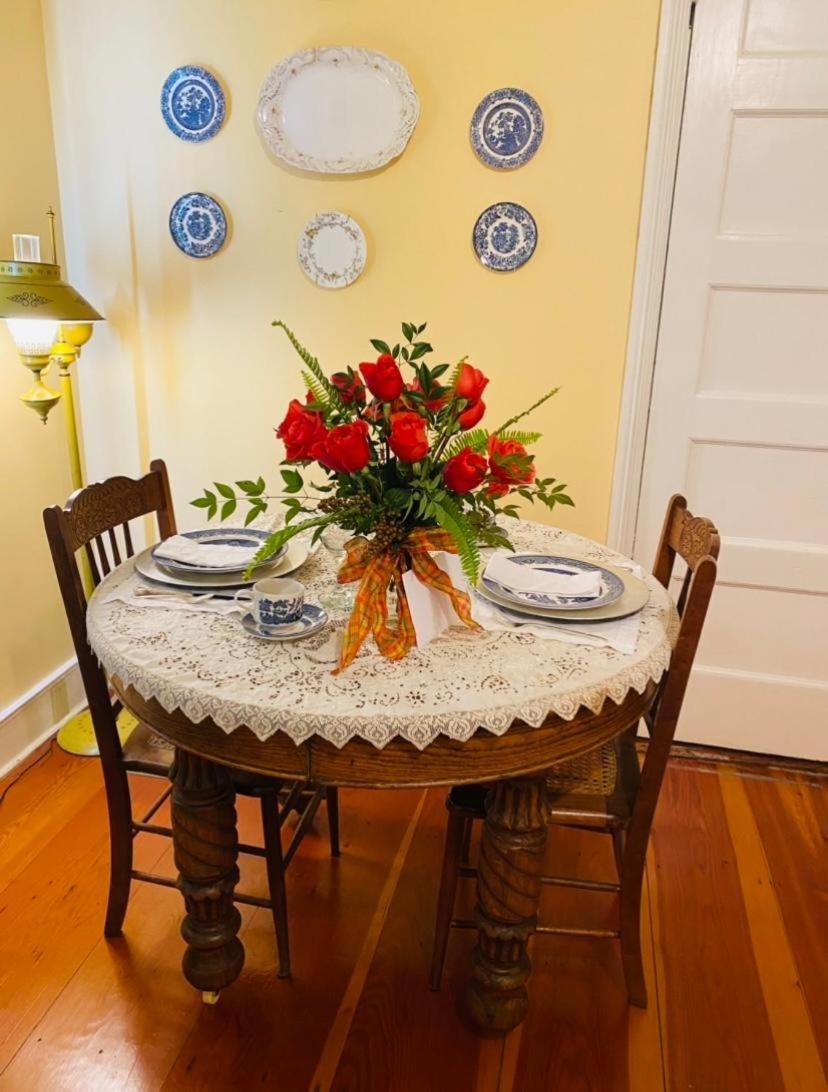 Magnolia Cottage Bed And Breakfast Natchez Exterior photo