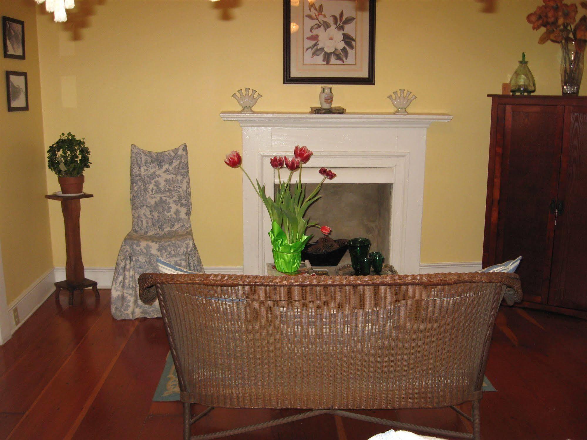 Magnolia Cottage Bed And Breakfast Natchez Exterior photo